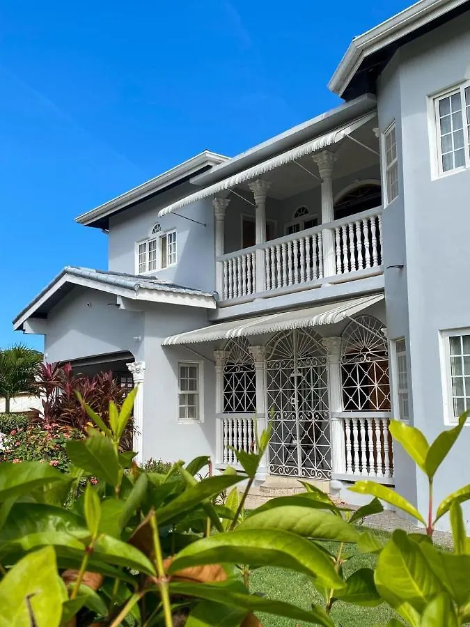 5-Bed Villa And Pool In Runaway Bay Jamaica Cardiff Hall