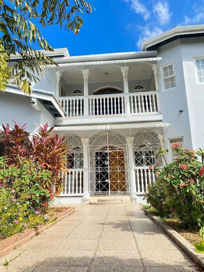 5-Bed Villa And Pool In Runaway Bay Jamaica Cardiff Hall